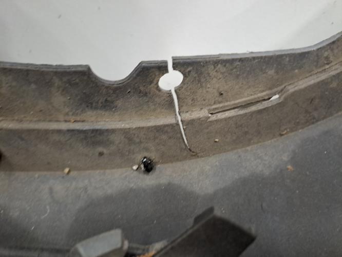 Image Pare choc avant - RENAULT CLIO 2