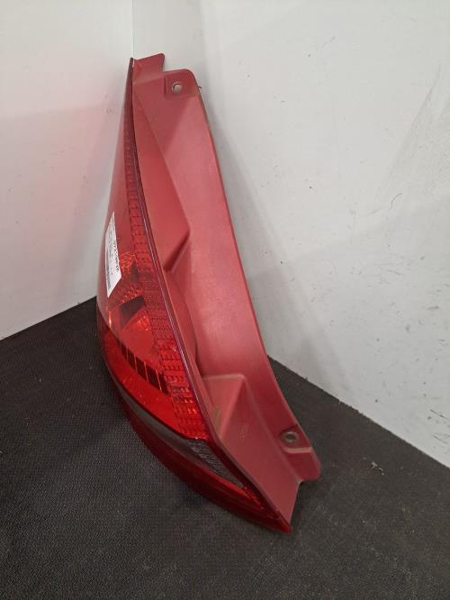 Image Feu arriere principal gauche (feux) - FORD FIESTA 6