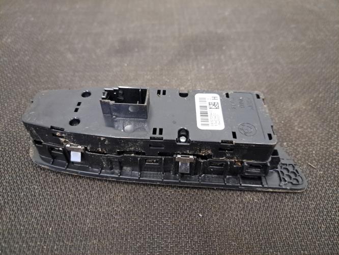 Image Interrupteur de leve vitre avant gauche - BMW SERIE 5 G31