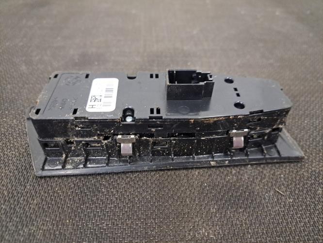 Image Interrupteur de leve vitre avant gauche - BMW SERIE 5 G31