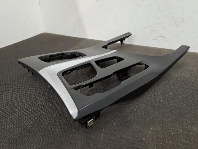 Image Console central (interieur plastique) - BMW SERIE 5 G31