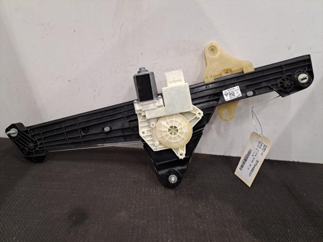 Image Leve vitre electrique avant droit - RENAULT CLIO 5