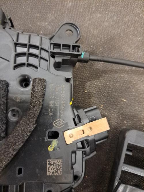 Image Serrure avant droit - RENAULT CLIO 5