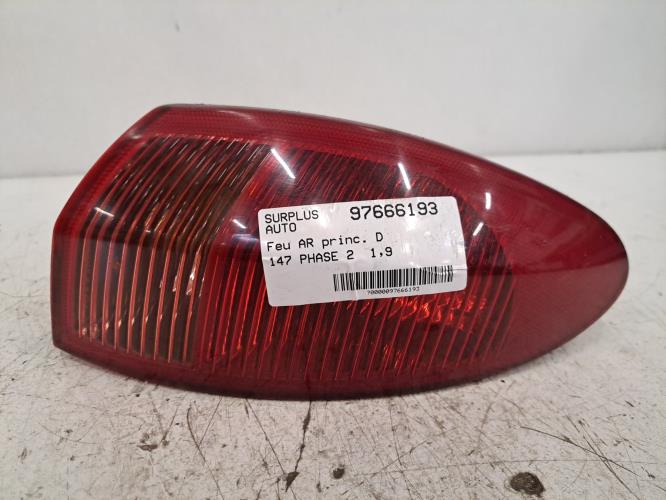Image Feu arriere principal droit (feux) - ALFA ROMEO 147