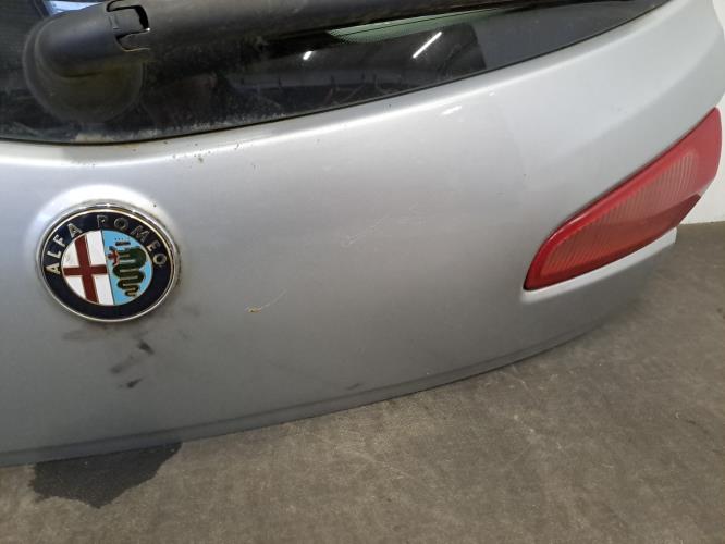 Image Malle/Hayon arriere - ALFA ROMEO 147