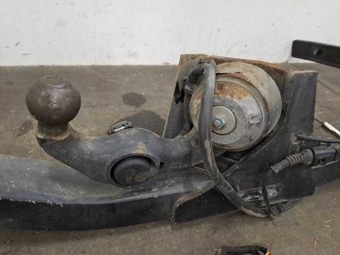 Image Attelage (boule de remorquage) - VOLKSWAGEN TIGUAN 1