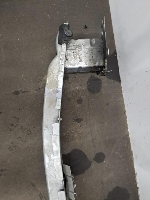 Image Renfort pare choc avant (traverse) - RENAULT VEL SATIS