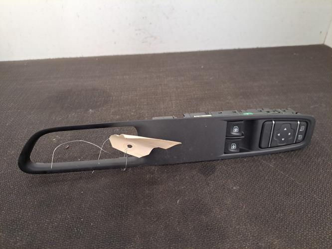 Image Interrupteur de leve vitre avant gauche - RENAULT CLIO 4