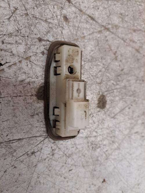 Image Bouton de coffre - PEUGEOT 3008 1