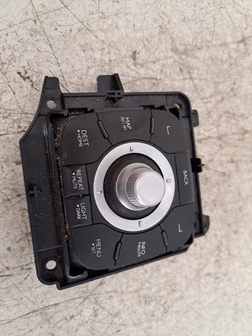 Image Commande GPS - RENAULT MEGANE 3