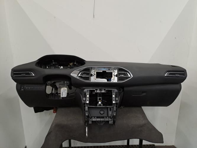 Image Tableau de bord - PEUGEOT 308 2