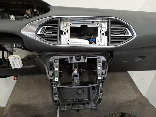 Image Tableau de bord - PEUGEOT 308 2