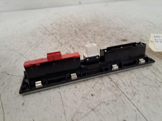 Image Bouton de warning - AUDI A3 2