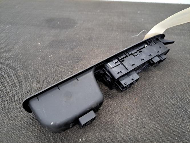 Image Interrupteur de leve vitre avant gauche - CITROEN C4 2