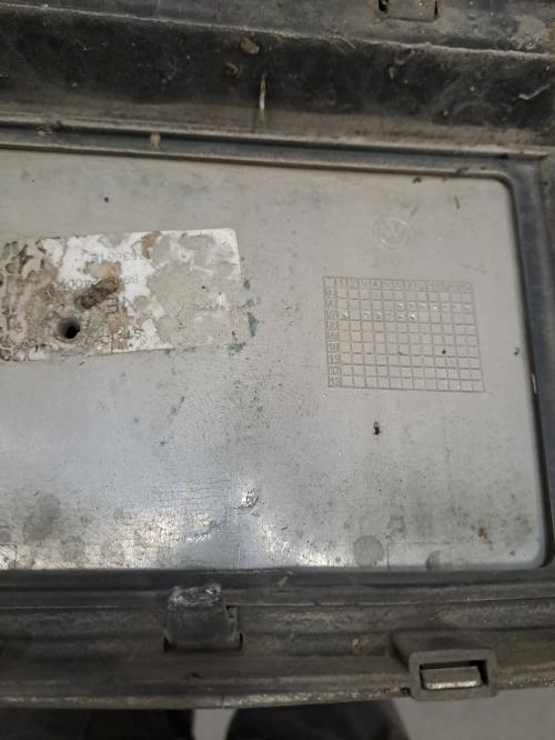 Image Calandre - VOLKSWAGEN TOURAN 1