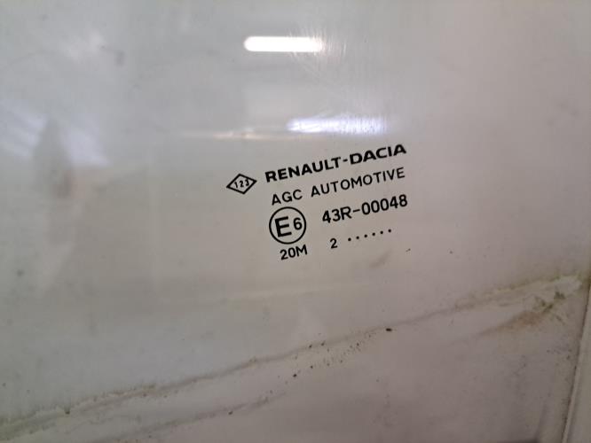 Image Vitre avant gauche - DACIA SANDERO 3
