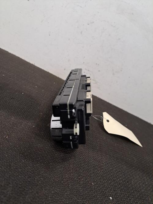 Image Commande chauffage - VOLKSWAGEN PASSAT 6