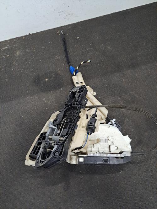 Image Serrure avant droit - VOLKSWAGEN PASSAT 6
