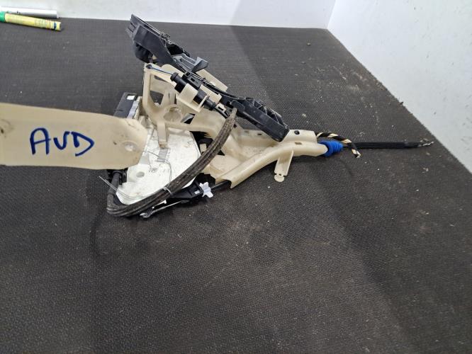 Image Serrure avant droit - VOLKSWAGEN PASSAT 6