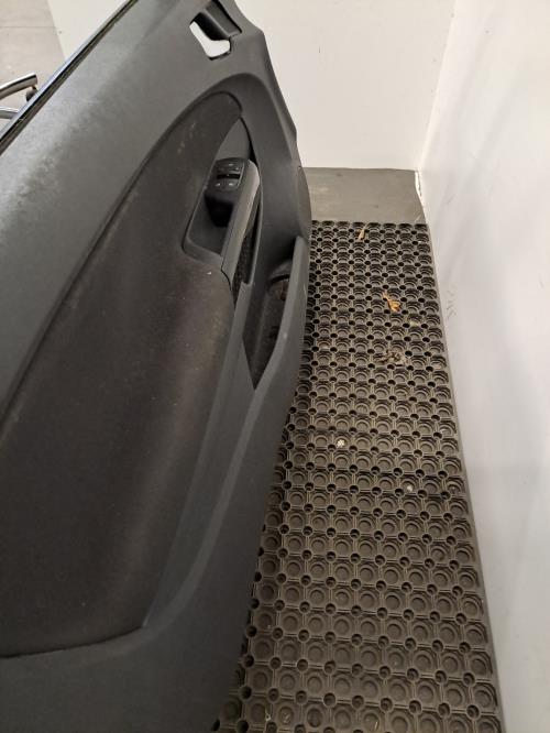 Image Porte avant gauche - OPEL CORSA D