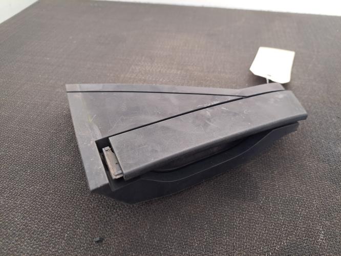 Image Poignee porte arriere gauche - RENAULT CLIO 5