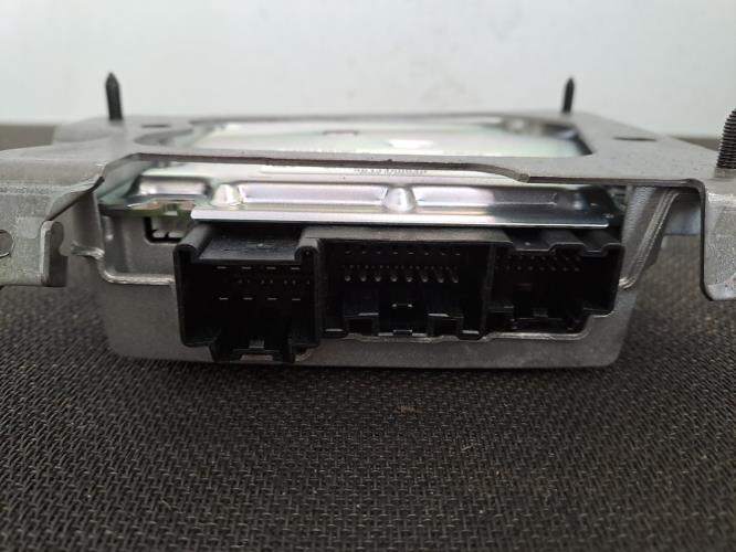 Image Amplificateur audio - RENAULT ESPACE 5