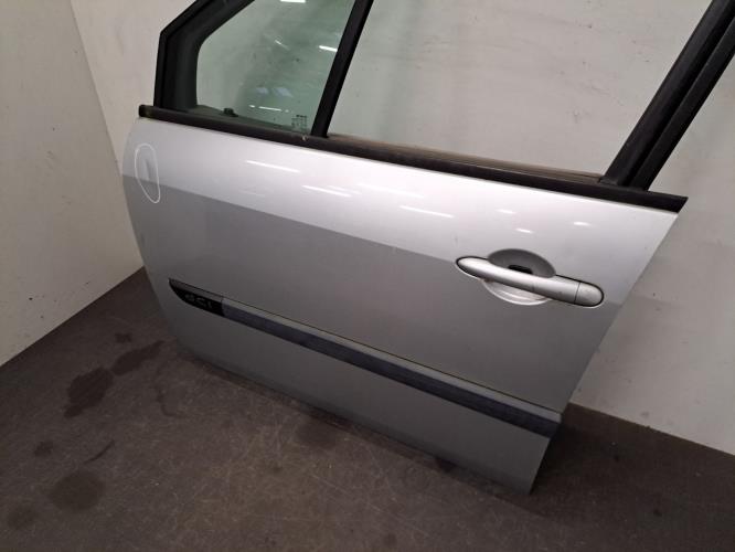 Image Porte avant gauche - RENAULT SCENIC 2