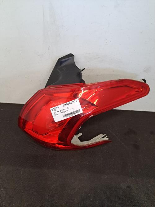 Image Feu arriere principal droit (feux) - PEUGEOT 2008 1