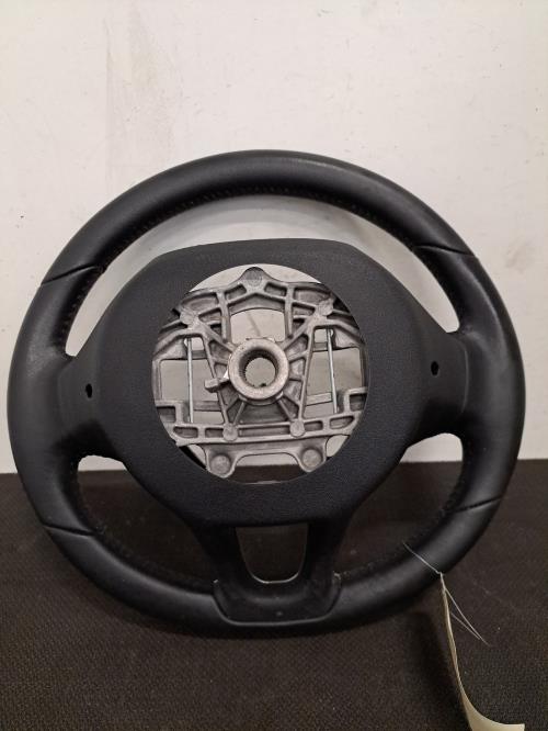 Image Volant - PEUGEOT 2008 1