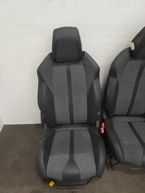 Image Interieur complet - PEUGEOT 3008 2