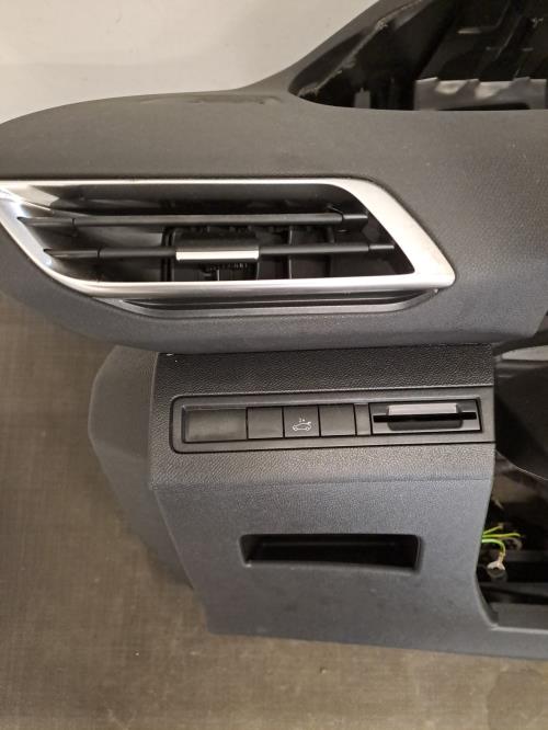 Image Tableau de bord - PEUGEOT 3008 2