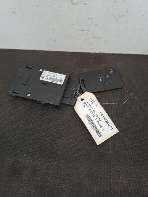 Image Lecteur de carte (neiman) - RENAULT GRAND SCENIC 3