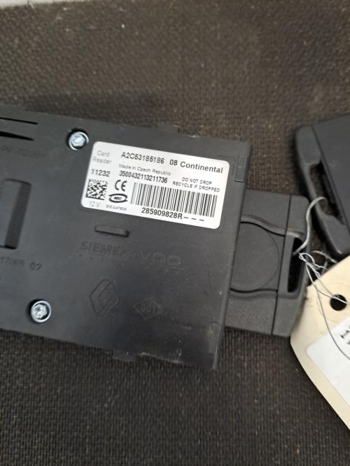 Image Lecteur de carte (neiman) - RENAULT GRAND SCENIC 3