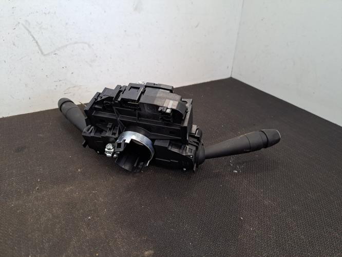Image Com (Bloc Contacteur Tournant+Commodo Essuie Glace+Commodo Phare) - CITROEN C4 2