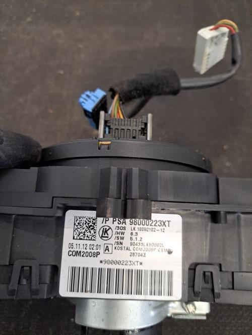 Image Com (Bloc Contacteur Tournant+Commodo Essuie Glace+Commodo Phare) - CITROEN C4 2