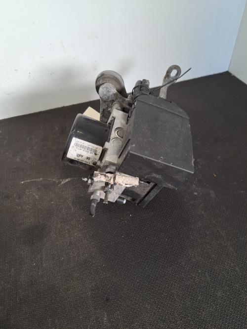 Image Bloc ABS (freins anti-blocage) - MERCEDES CLASSE C 204