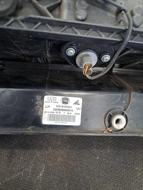 Image Feu arriere principal gauche (feux) - FIAT DOBLO 2
