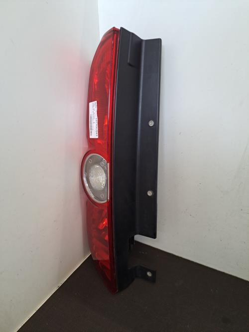 Image Feu arriere principal gauche (feux) - FIAT DOBLO 2