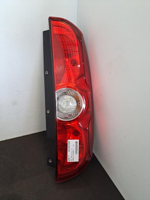 Image Feu arriere principal droit (feux) - FIAT DOBLO 2