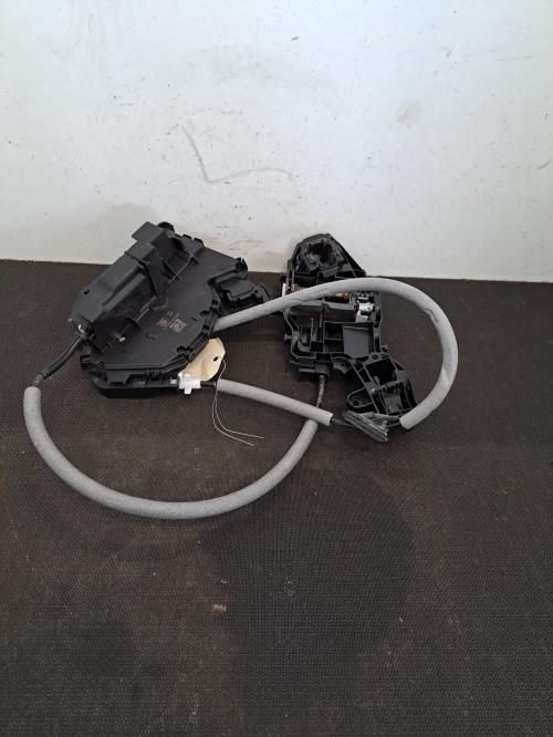 Image Serrure arriere droit - VOLKSWAGEN TOURAN 3