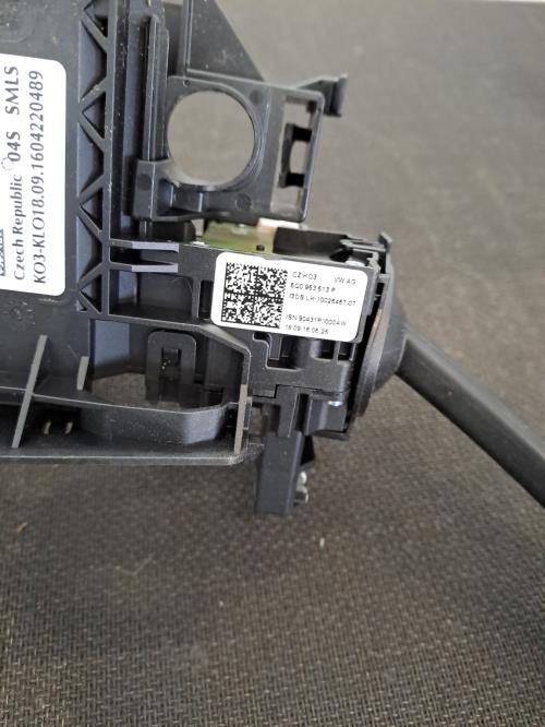 Image Com (Bloc Contacteur Tournant+Commodo Essuie Glace+Commodo Phare) - VOLKSWAGEN TOURAN 3