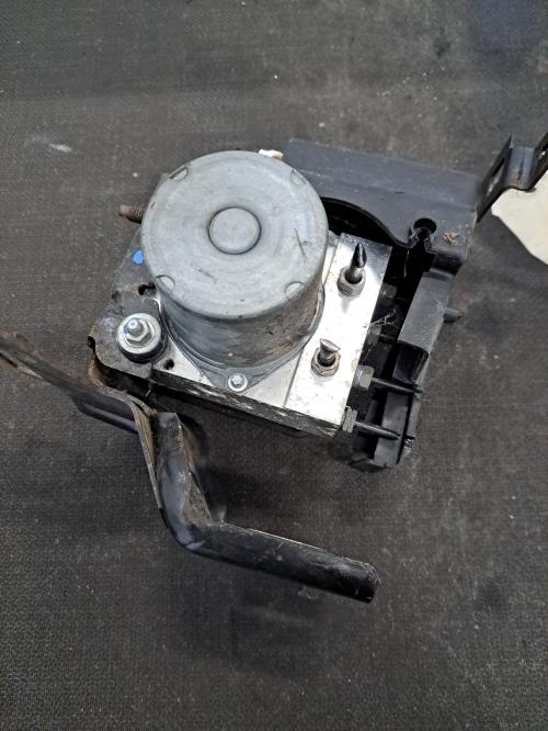 Image Bloc ABS (freins anti-blocage) - CITROEN C4 2