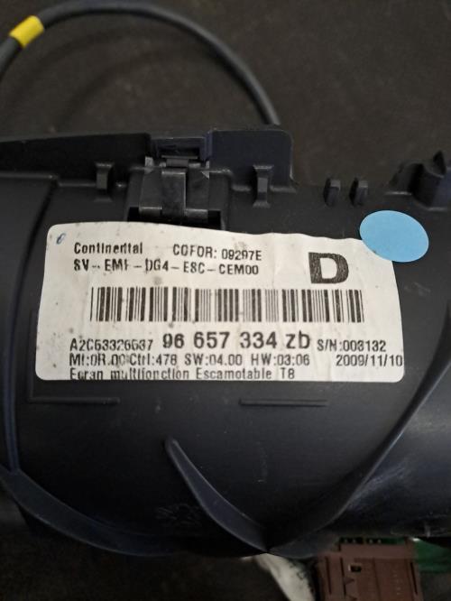 Image Ecran GPS - PEUGEOT 5008 1