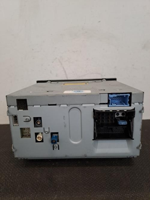 Image Autoradio d'origine - PEUGEOT 5008 1