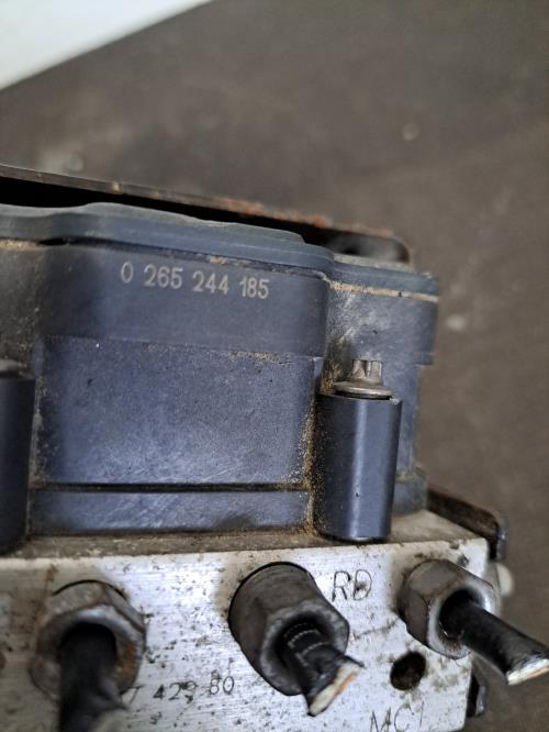 Image Bloc ABS (freins anti-blocage) - PEUGEOT 308 2 SW