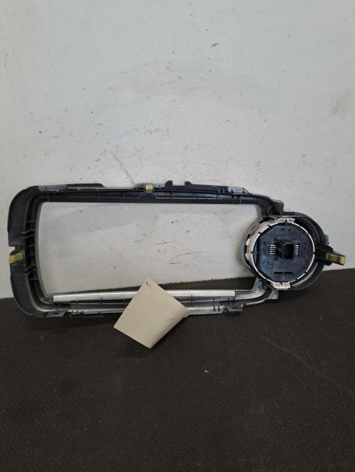 Image Bouton de warning - TOYOTA YARIS 3