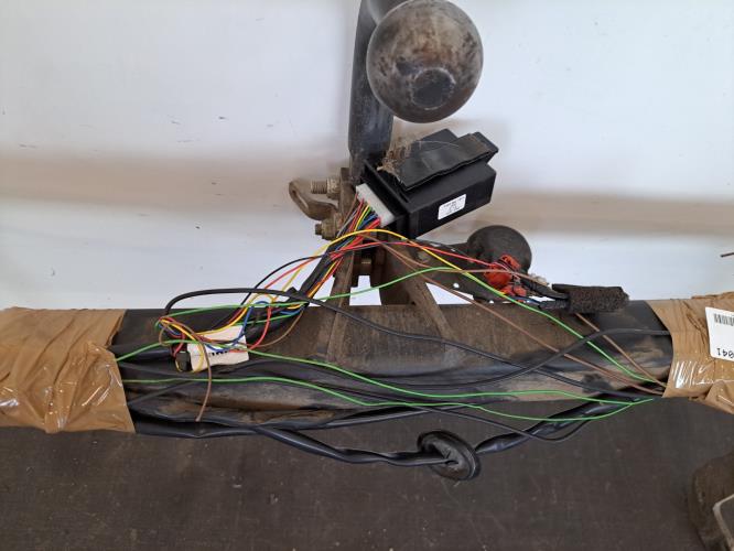 Image Attelage (boule de remorquage) - MAZDA CX5 1