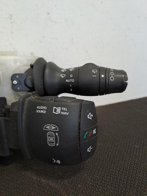 Image Com (Bloc Contacteur Tournant+Commodo Essuie Glace+Commodo Phare) - RENAULT SCENIC 3