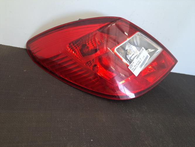 Image Feu arriere principal gauche (feux) - OPEL CORSA D