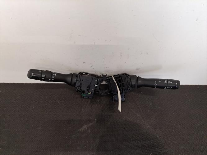 Image Com (Bloc Contacteur Tournant+Commodo Essuie Glace+Commodo Phare) - TOYOTA YARIS 3